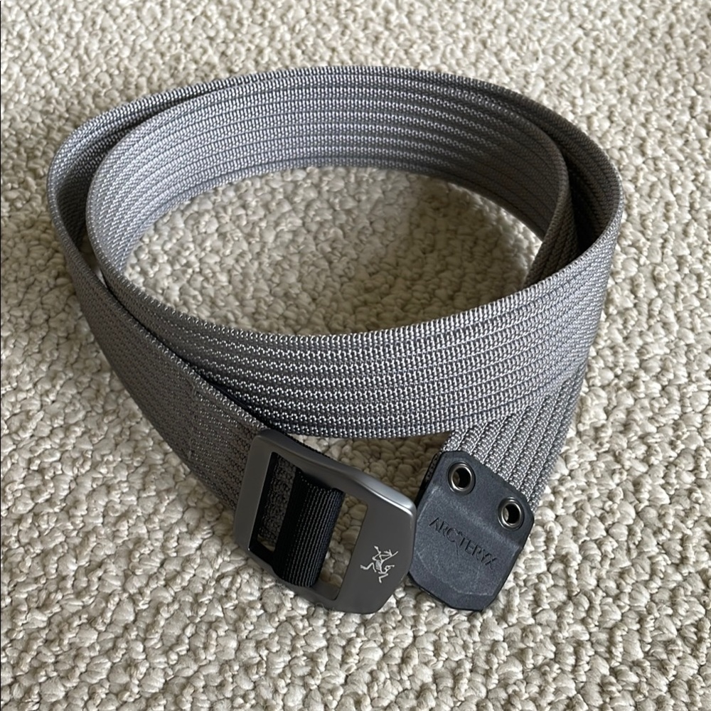 Arc'teryx Men’s Conveyer Belt 38 size S, grey, NWOT